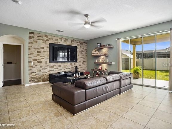2nd image of 4870 Grand Vista Ln