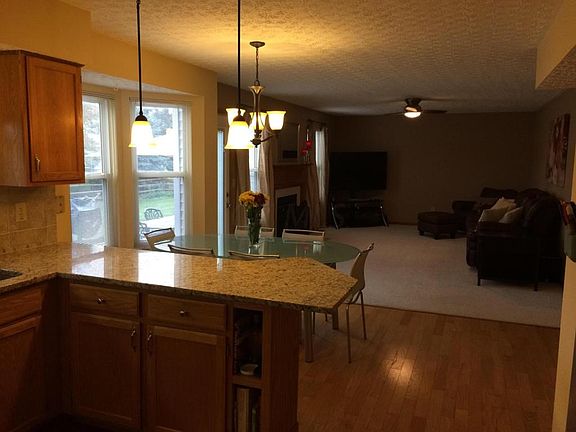 2nd image of 5885 Heather Glen Ct