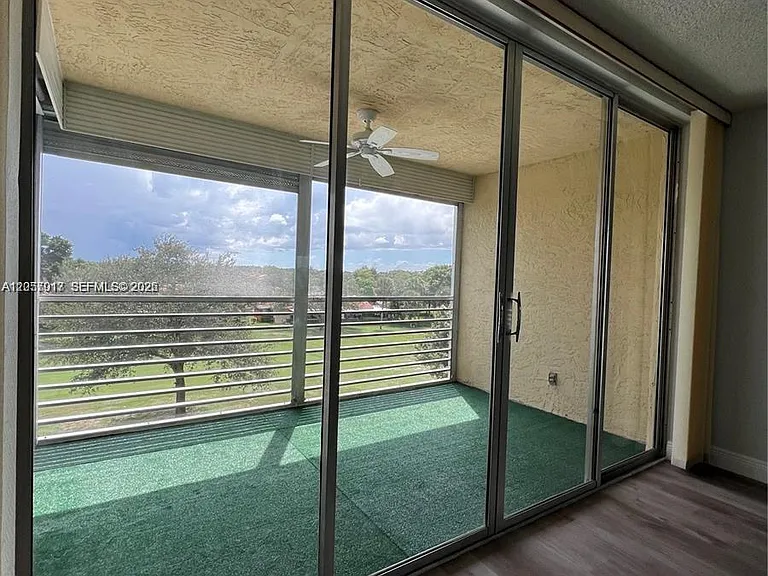 9520 Seagrape Dr #403 — Photo 15