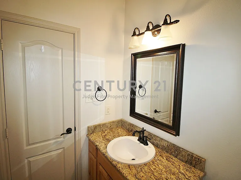 112 Bridle Ct — Photo 19