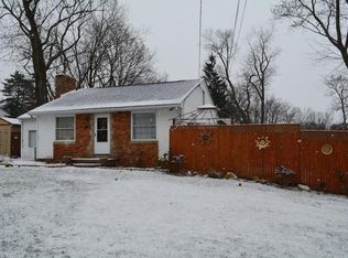 28 Portage Lakes Dr, Akron, OH