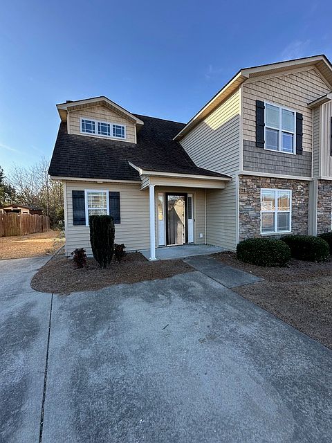 1st image of 2217 A Sweet Bay Dr