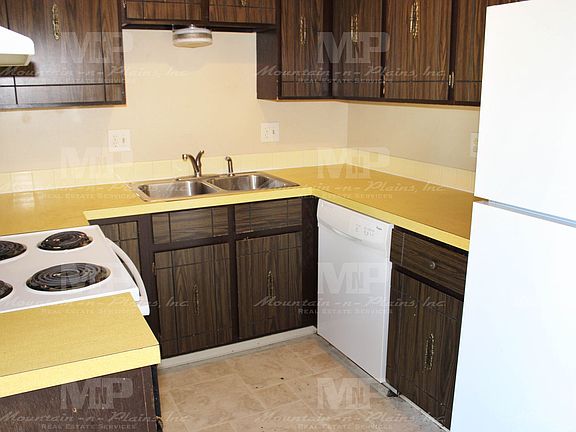 4th image of 1709 Banyan Dr