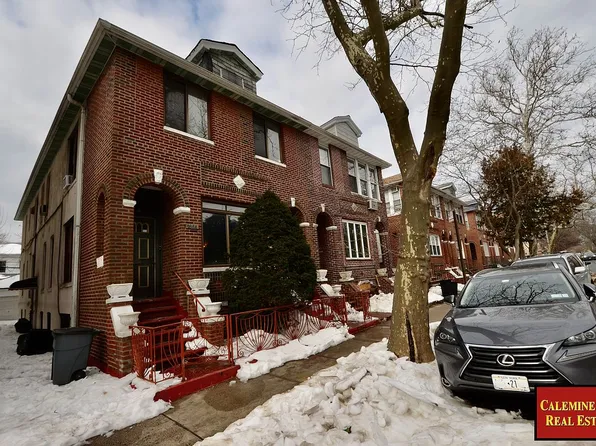 1664 E 4th St, Brooklyn, NY 11230