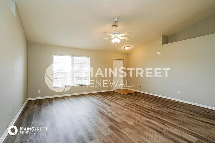 2108 NE 15th Ln — Photo 8