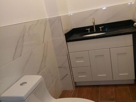 4th image of 640 Saratoga Ave #2