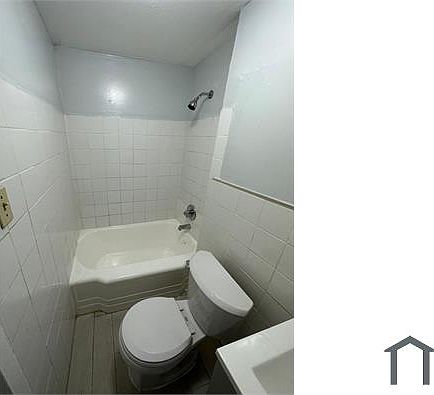 3rd image of 1178 W 10th St
