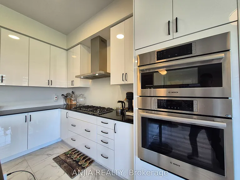 50 Meadow Vista Cres #UPPER — Photo 18