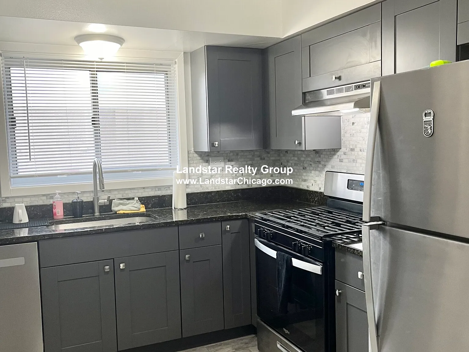 2 bed, 1.0 bath, $2,000 — Photo 3