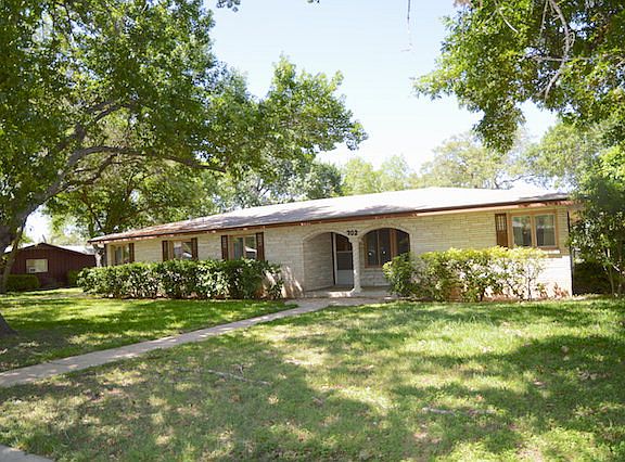 3rd image of 702 Skylane Dr N