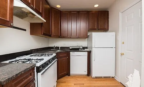 1249 W Henderson St #33251 — Photo 5