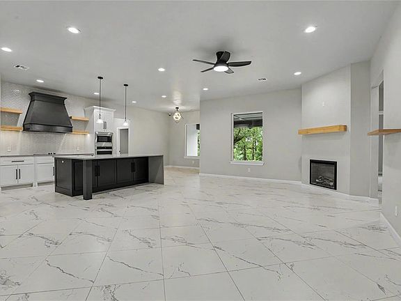 4th image of 16113 SE 82nd St