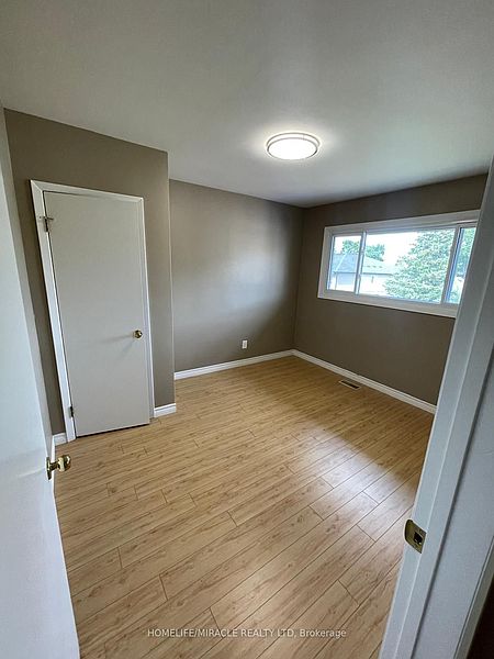 Kitchener Apartment for rent - 3 Bedrooms — photo 6