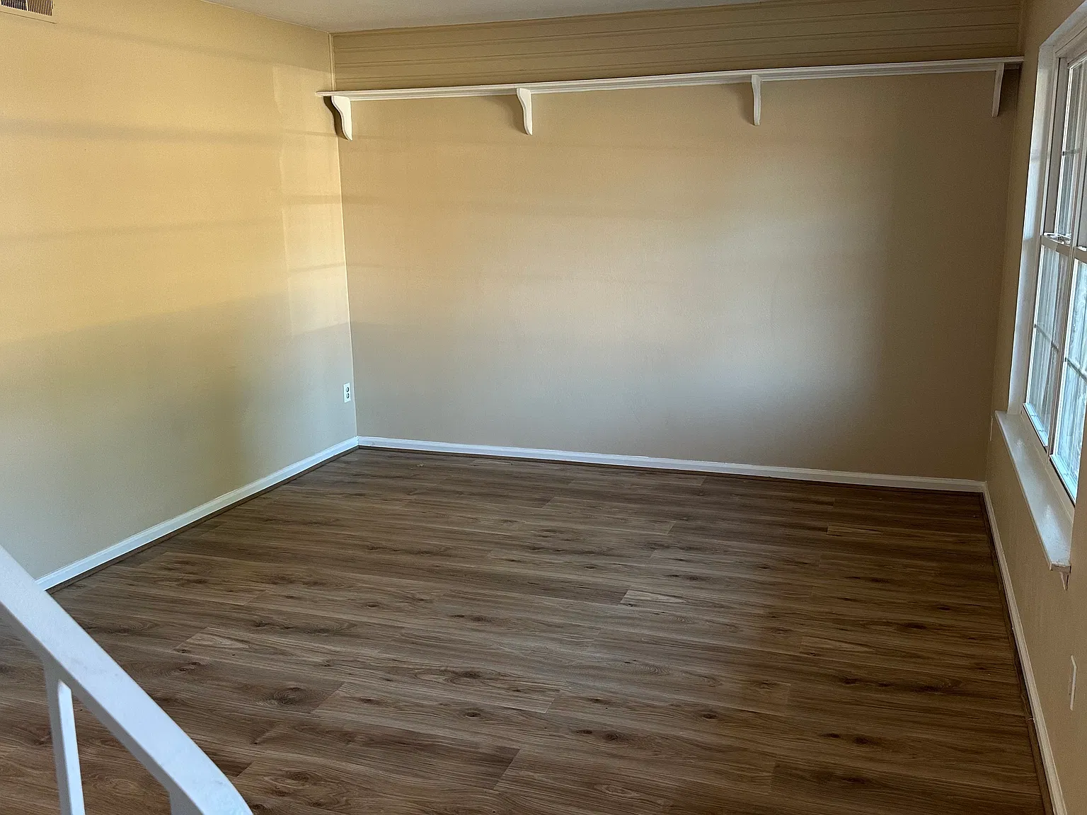 3 bed, 1.5 bath, 1426 sqft, $1,950 — Photo 3