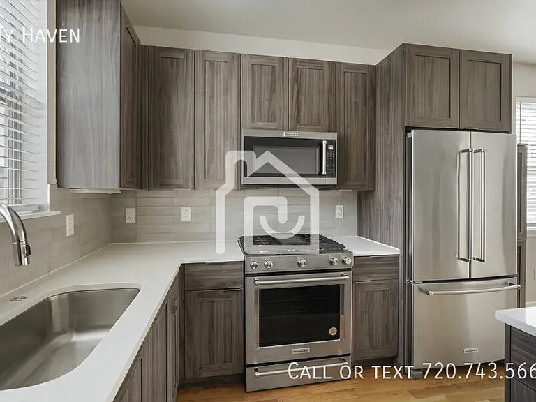 2814 Federal Blvd — Photo 9