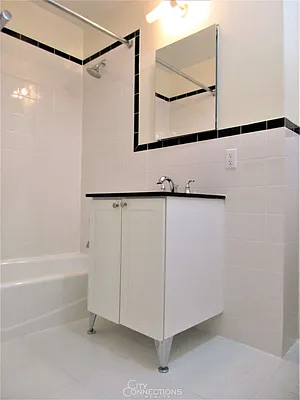 Rented by City Connections Realty | media 6