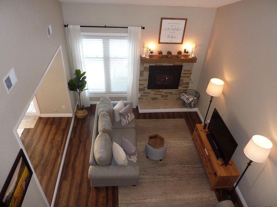 Living Room with vaulted ceilings