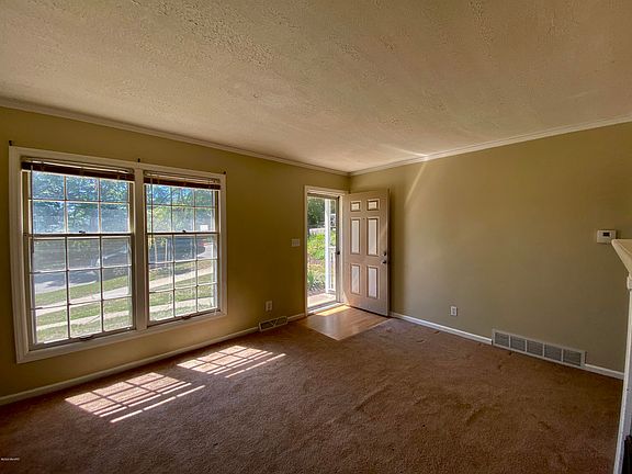 3rd image of 1416 Calvin Ave SE