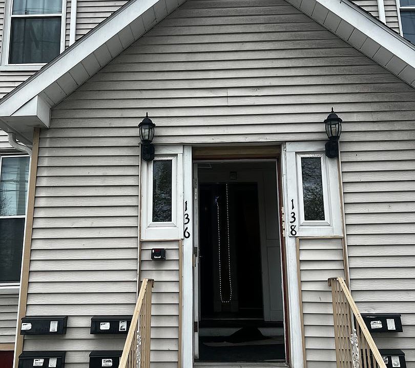 1st image of 138 Morton Ave APT 4