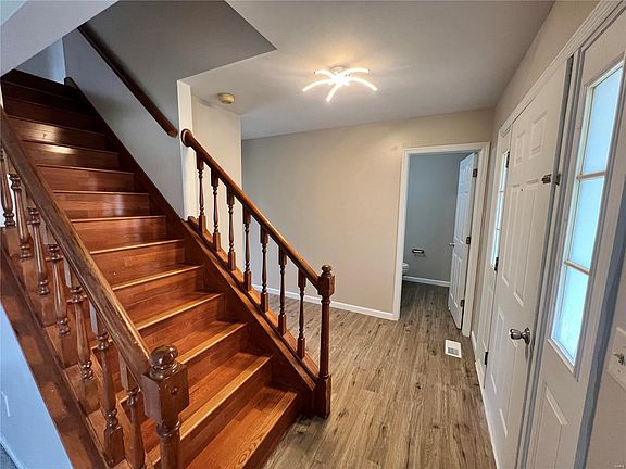 2nd image of 1829 Charleston Estates Dr