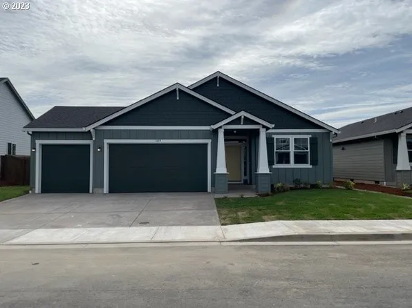 1439 Gladiola Dr #182, Junction City, OR 97448