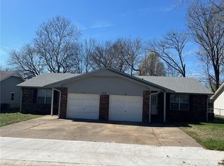 1012 Whipporwill Ln, Siloam Springs, AR 72761