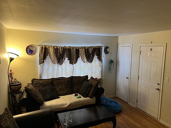 4th image of 1105 Indian Ave