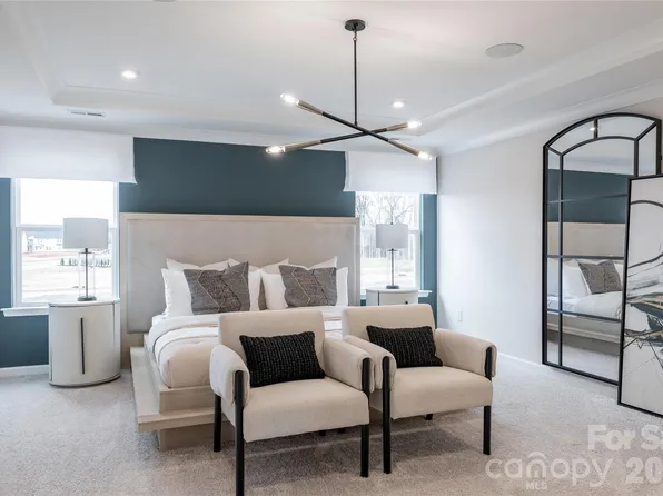 5619 Bay Rock Rd, Charlotte, NC 28215