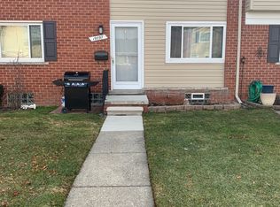 19097 S Highlite Dr, Clinton Township, MI 48035