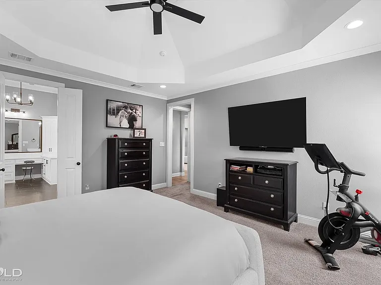 231 Conti Way — Photo 17