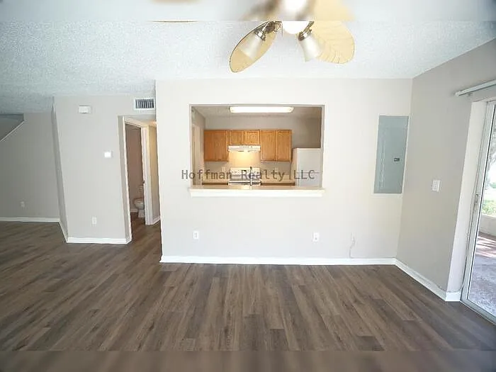 10811 Brickside Ct — Photo 8