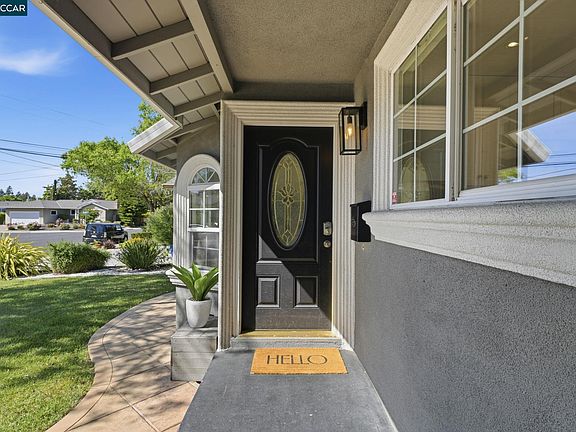 3rd image of 2282 Charlotte Ave