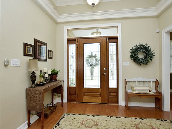 4th image of 213 Park Place Dr