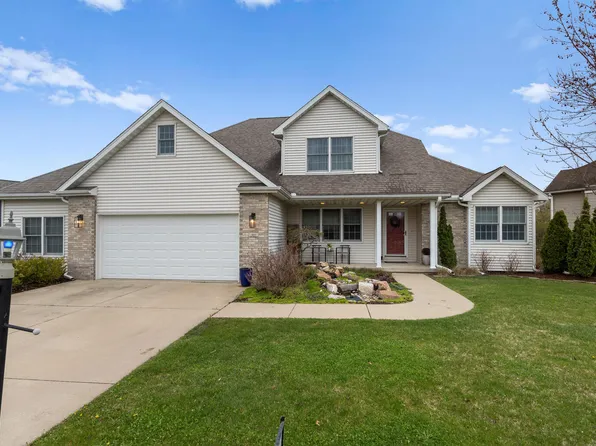 303 S Chaucer Blvd, Monticello, IL 61856