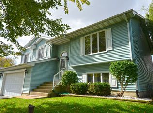 4475 E 1344th Rd, Earlville, IL 60518