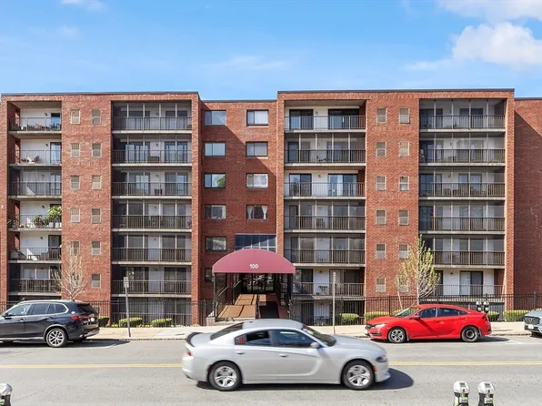 100 High St APT 202, Medford, MA 02155