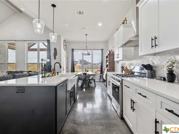 105 Four B Way, Smithville, TX 78957