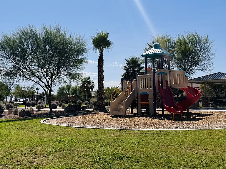 2083 E Velvet Pl — Photo 30