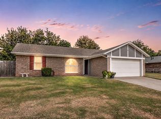 812 Kelly Park Rd, Edmond, OK 73003