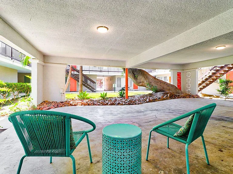 Town Center Apartments — Photo 8