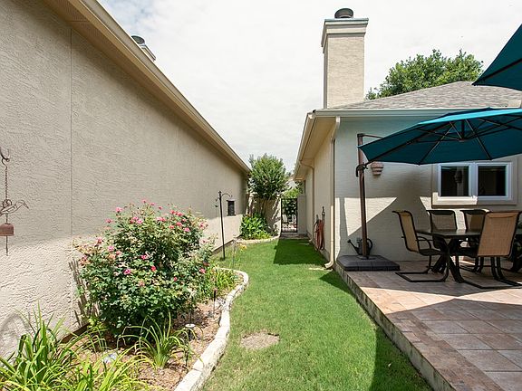 5th image of 2741 Indian Wells Dr