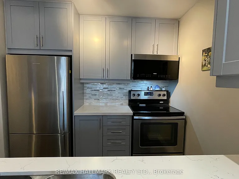 39 Jarvis St #601 — Photo 4