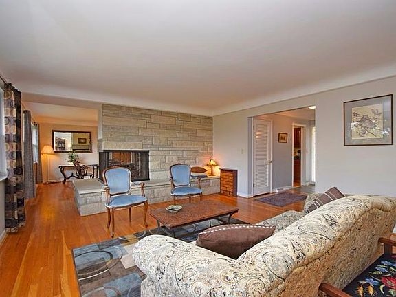 4th image of 2508 Meadowmar Ln