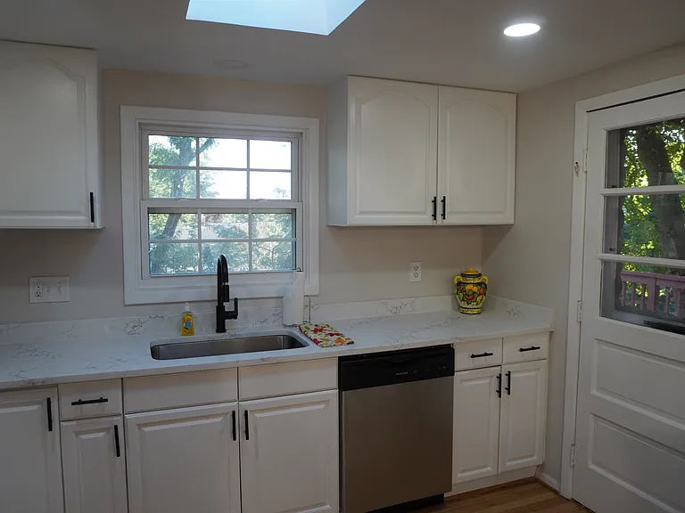 239 E Timonium Rd — Photo 9