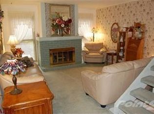 106 Harbor View Dr, Lake Saint Louis, MO 63367