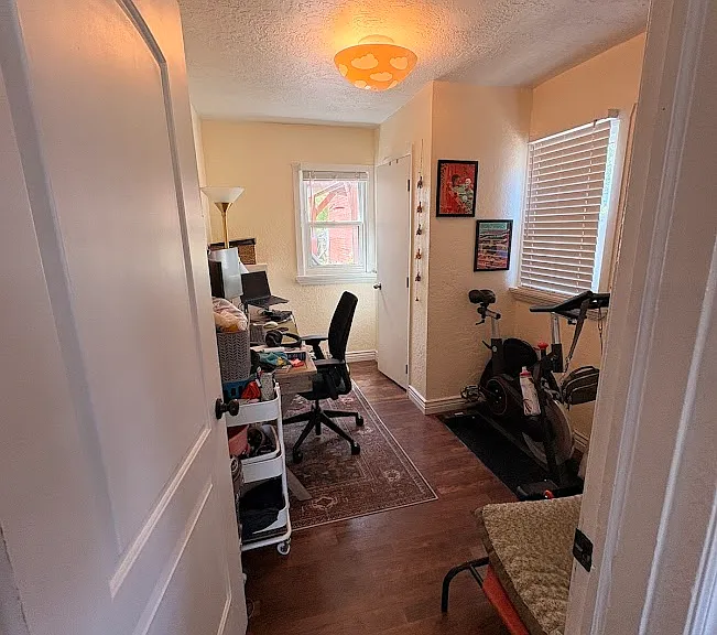 670 E Hollywood Ave — Photo 6