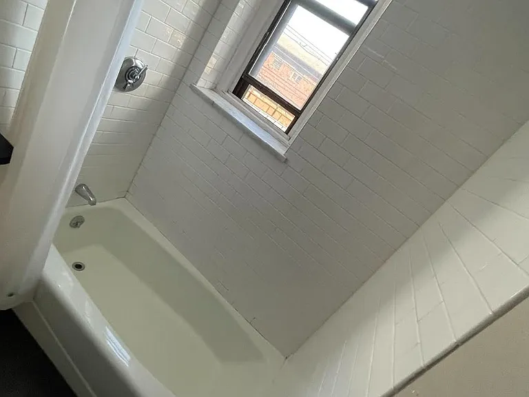 452 Park Dr — Photo 9