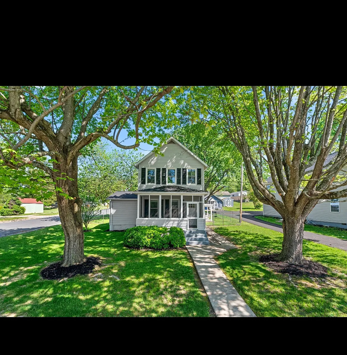 8880 Baltimore St — Photo 1