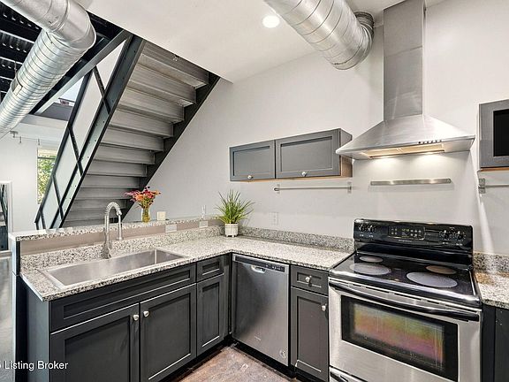 3rd image of 400 E Main St Unit 308