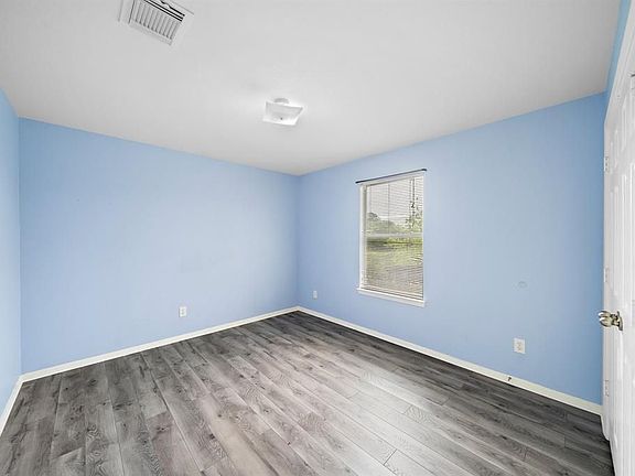 5th image of 6503 Holly Cove Ln